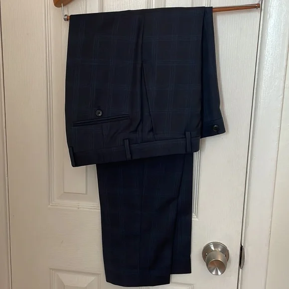 Joseph Abboud 3-piece Slim Fit Custom Suit. Jacket size 40R. Pants size 32R.